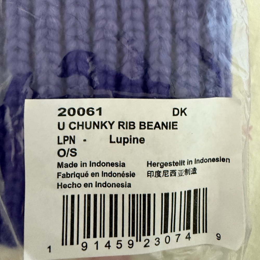 Ugg chunky knit rib beanie NWT in lupine NWT - Picture 7 of 10